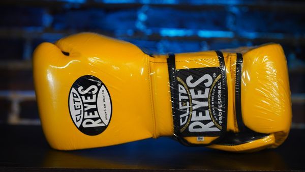 CLETO REYES イエロー ボクシンググローブ プロフェッショナル Cleto Reyes Boxing Gloves 14oz Gold Magic Tape type from